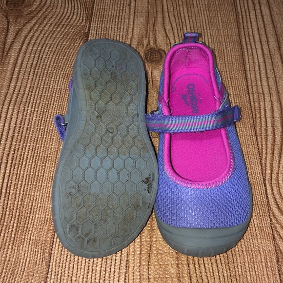 OshKosh Baby size 10 - Picture 3 of 3